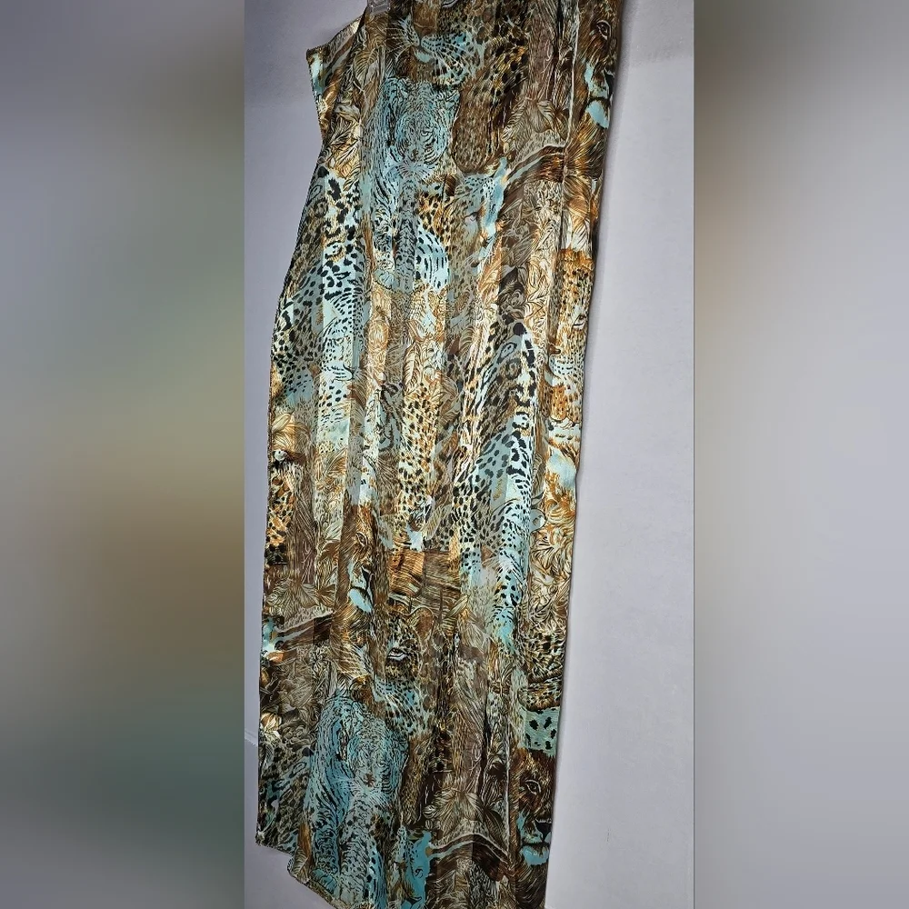 Gorgeous Trendy Animal Print Lion Tigers & Cheetah Neutrals Scarf 44 x 43